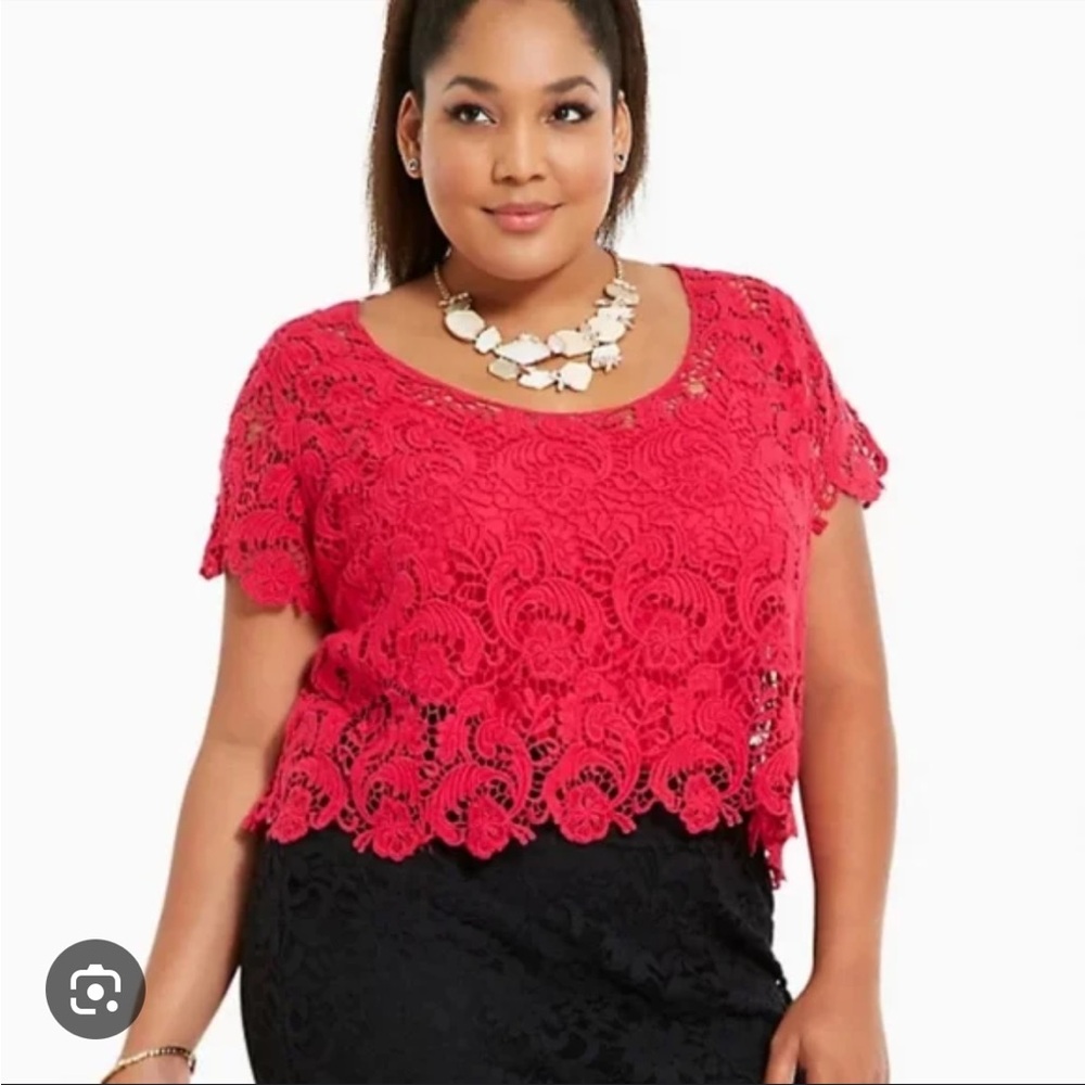 Torrid floral design lace top - Picture 2 of 5